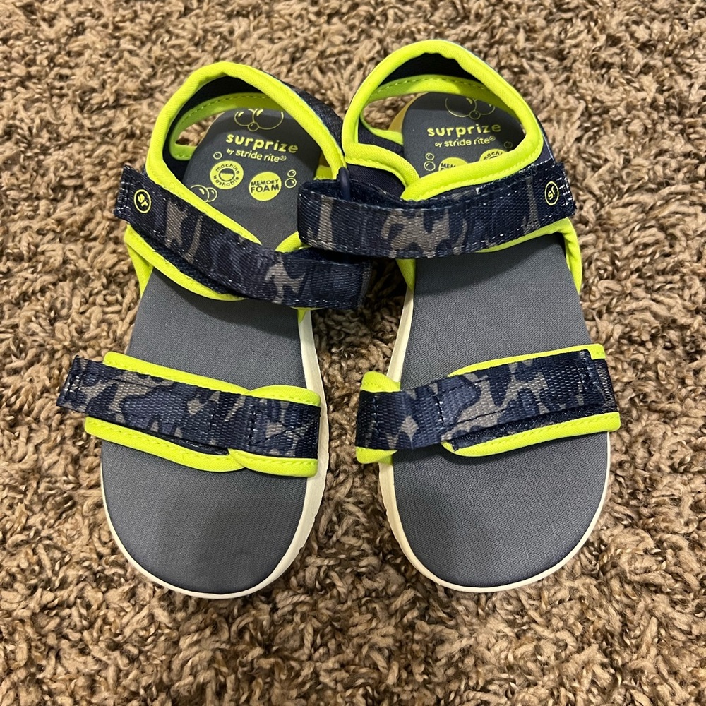 Boys Light-Up Sandals